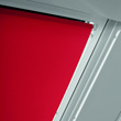 Roleta wewnętrzna Roto Standard ZRS na oknie ROTO Designo